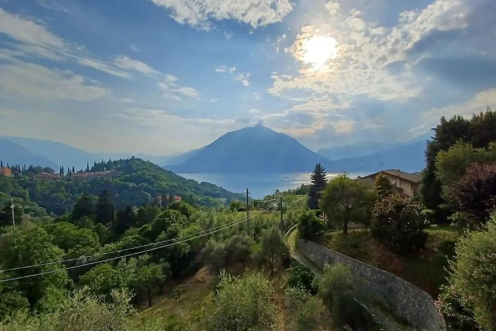 Apartment Casa Oliva: Stunning Views And Green Surroundings Perledo Italy